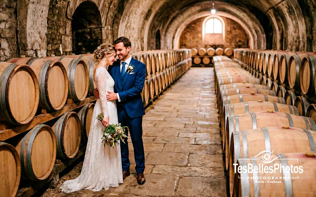Photographe de mariage à Reims – séance couple élégante dans la cave de la Maison Lanson